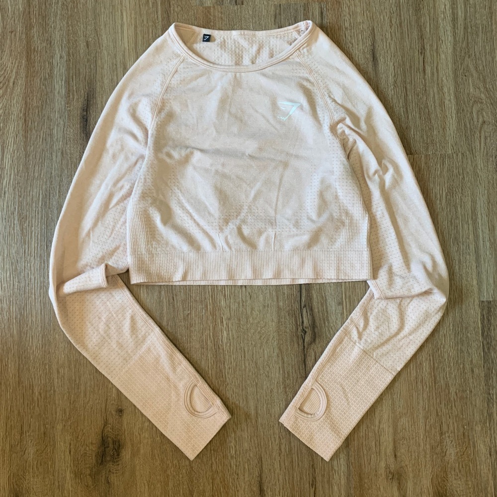 Gymshark Vital Seamless Long Sleeve Crop Top w/‎ thumbholes in blush pink -small